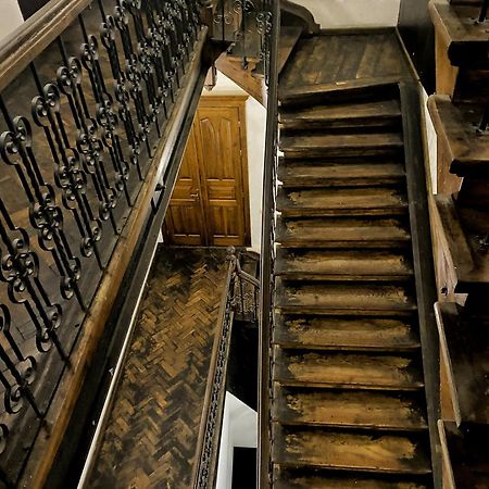 Hotel 39 Лвив Екстериор снимка
