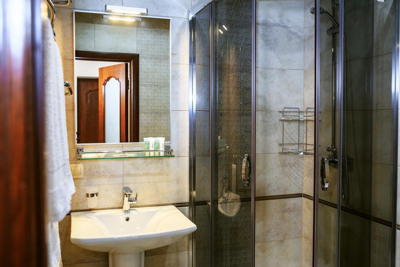 Hotel 39 Лвив Екстериор снимка